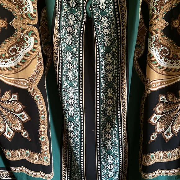 New York & Company Multicolor Romanesque Print Contemporary Flowy Blouse Size XL - Picture 4 of 7